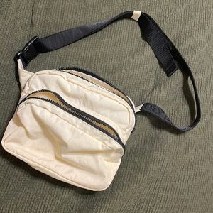 BAGGU FANNY PACK (IVORY)